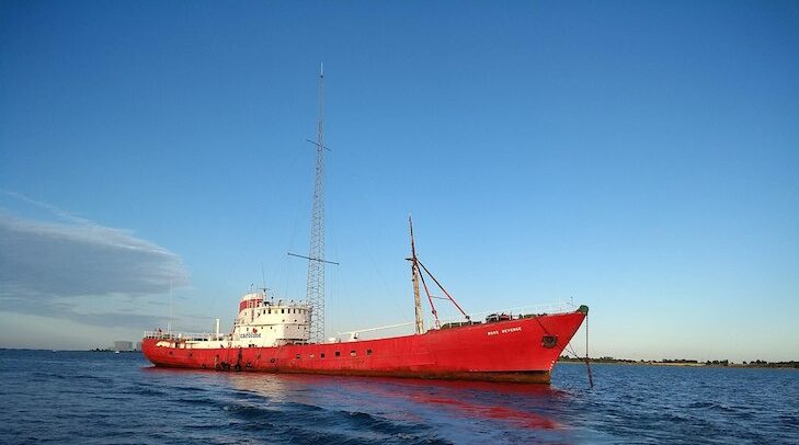 Caroline North terug vanaf de Ross Revenge