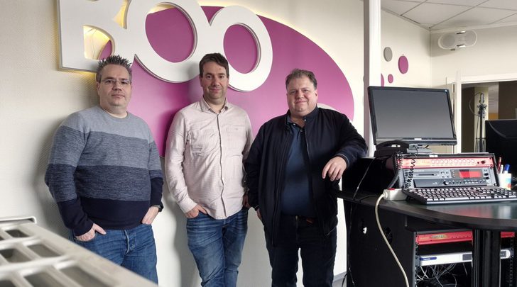Blad 2545: Radio BOO, Edward Reekers, NPO Blend, Capital